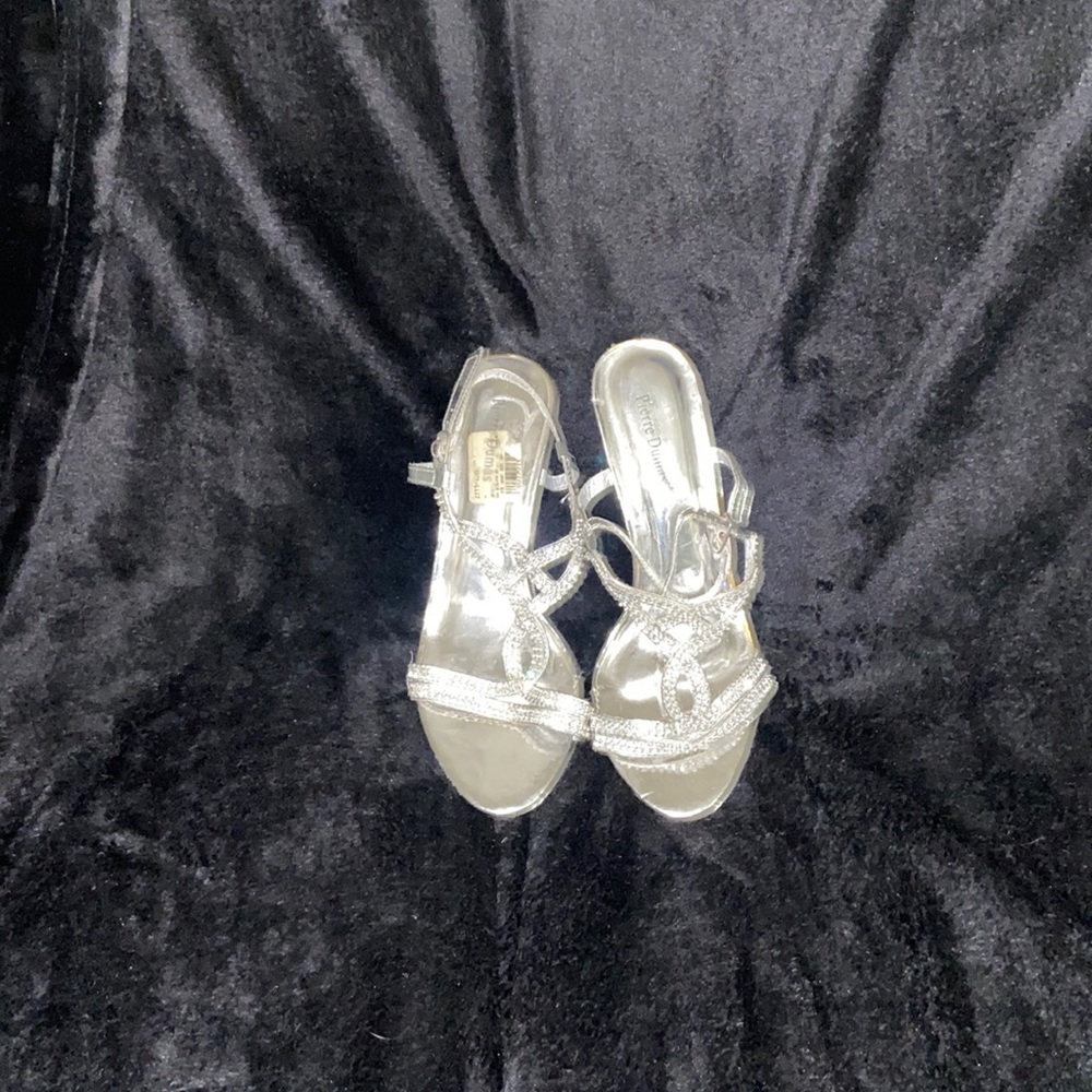 Pierre dumas. Worn one time. Pictures are what the shoe actually looks like